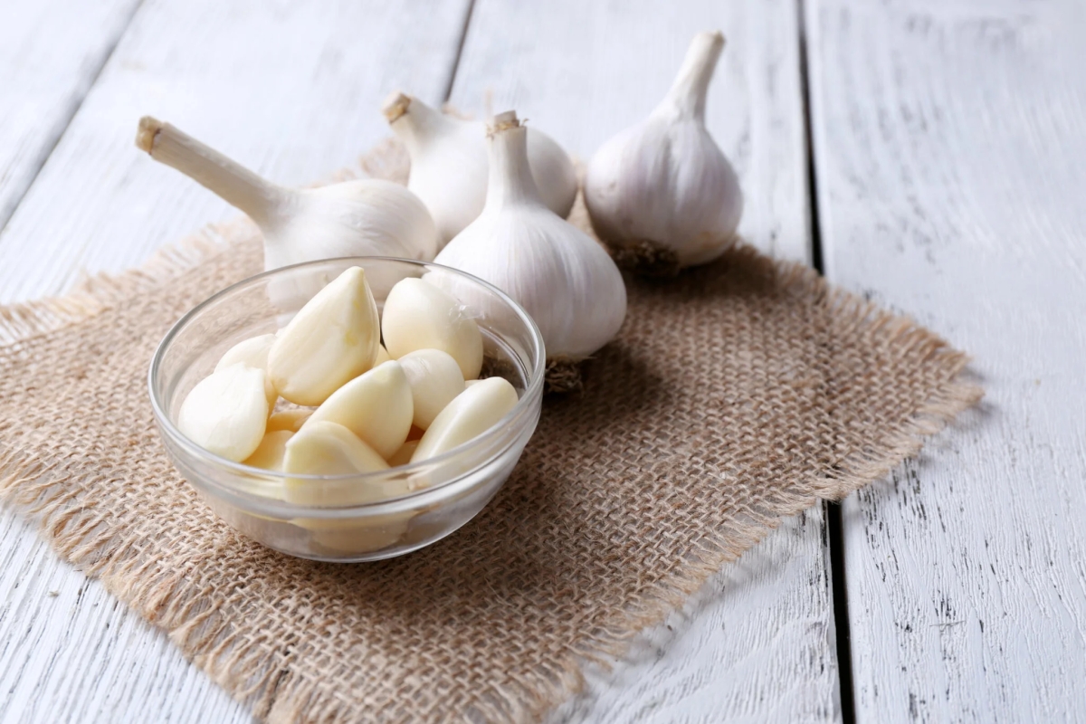 Utiliza los beneficios del ajo para evitar la caída del cabello; ¡te damos una receta!