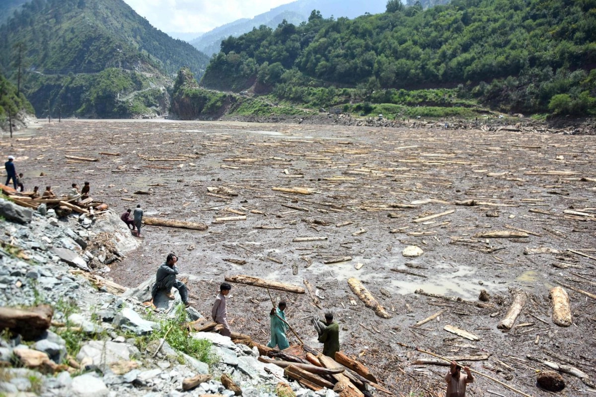 Pakistán registra 660 muertos por lluvias monzónicas; 150 siguen desaparecidos
