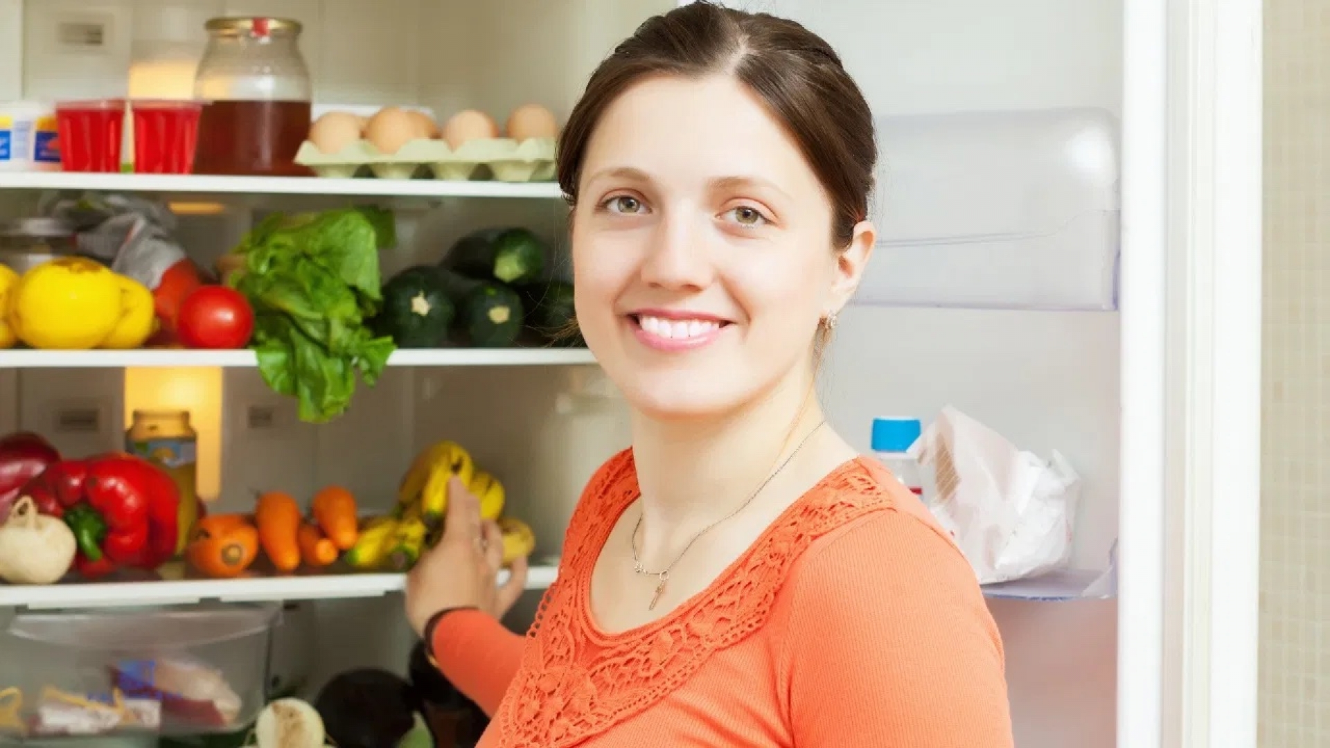 ¿Qué es el método “Eco” para desinfectar el refrigerador a profundidad?