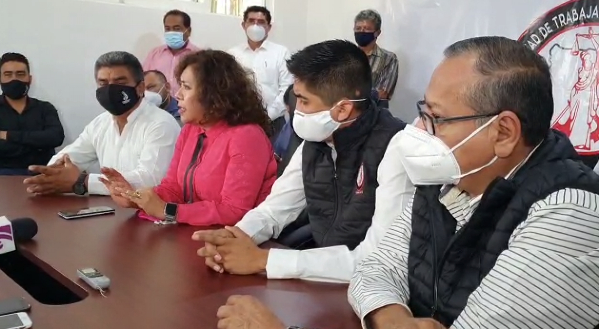 Denuncian transportistas presunta corrupción para favorecer a empresa de grúas