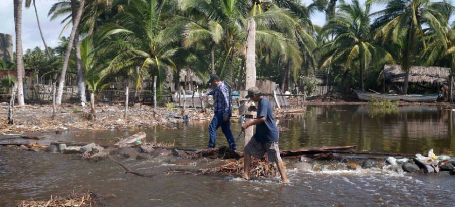 Huracán 'Patricia' deja saldo blanco; daña más de 3 mil casas