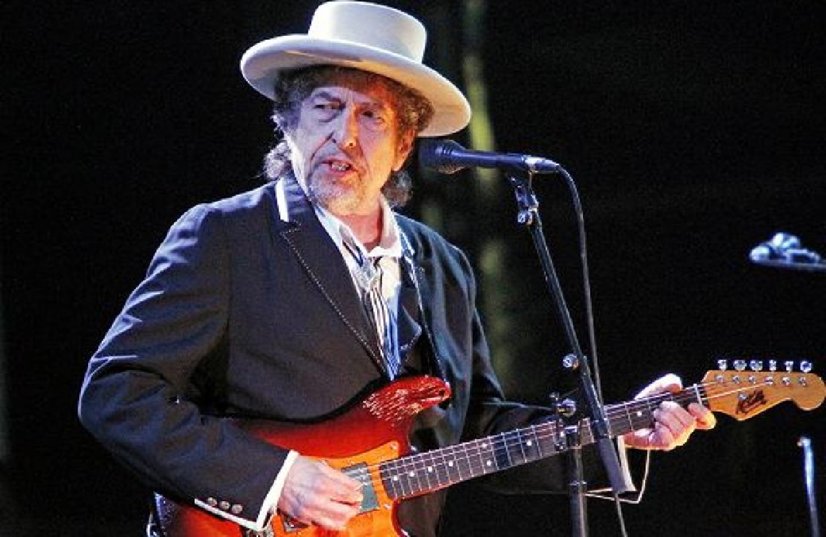 Bob Dylan anuncia que no asistirá a ceremonia de entrega del Premio Nobel