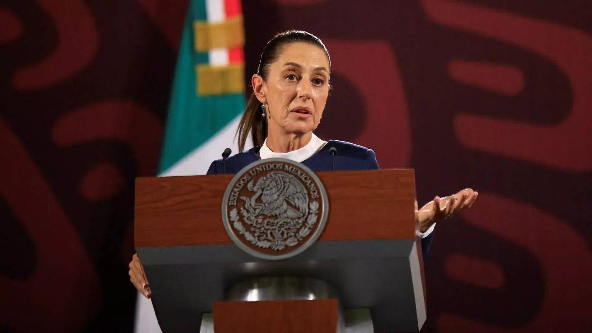 Sheinbaum y AMLO  acuerdan abrir a consulta el 'Plan C'