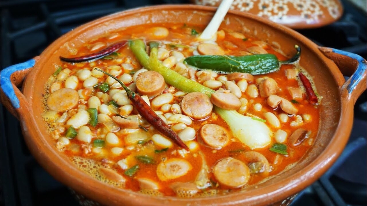 Frijoles charros: La receta tradicional que necesitas para preparar este platillo mexicano
