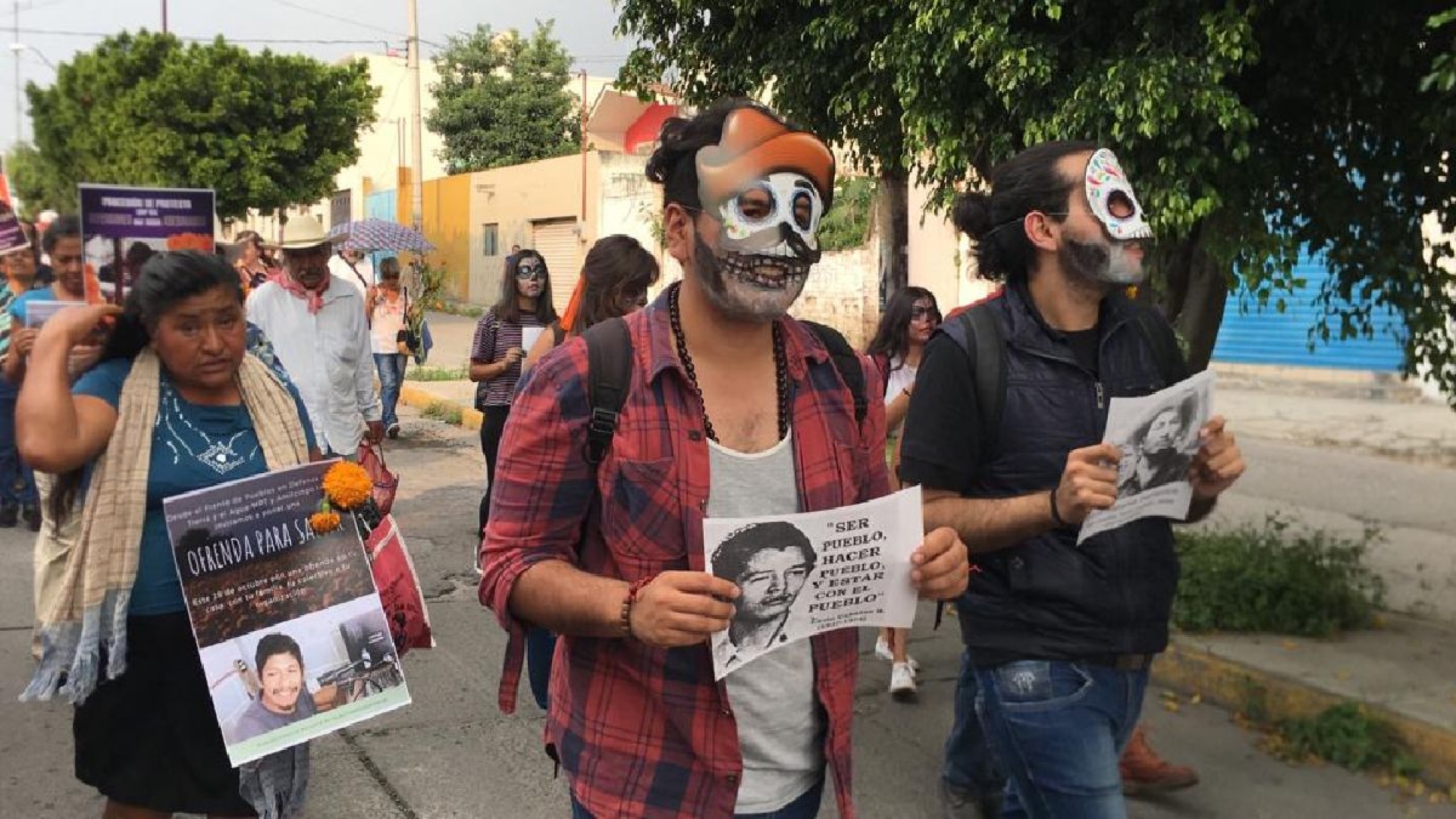 Marchan en memoria del activista Samir Flores