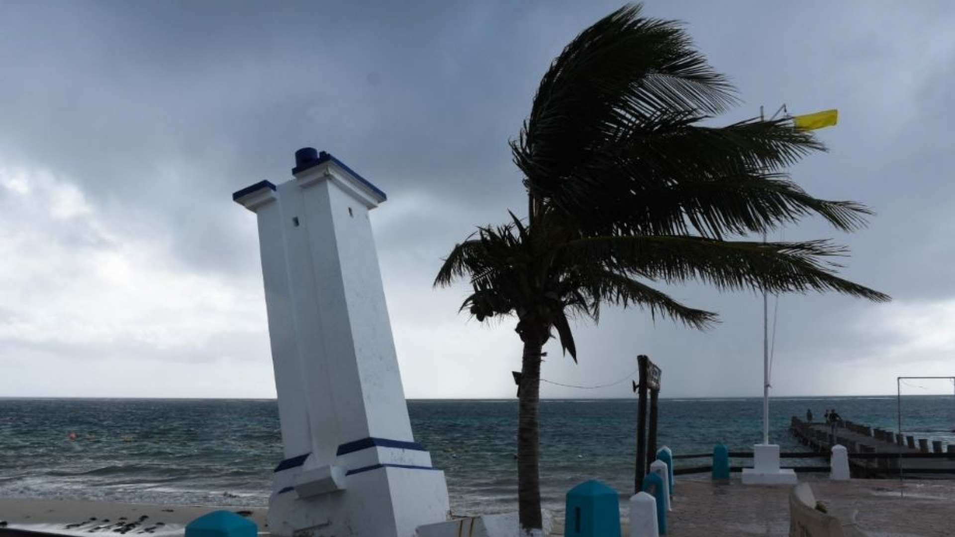 Huracán Zeta impacta con fuerza en Quintana Roo