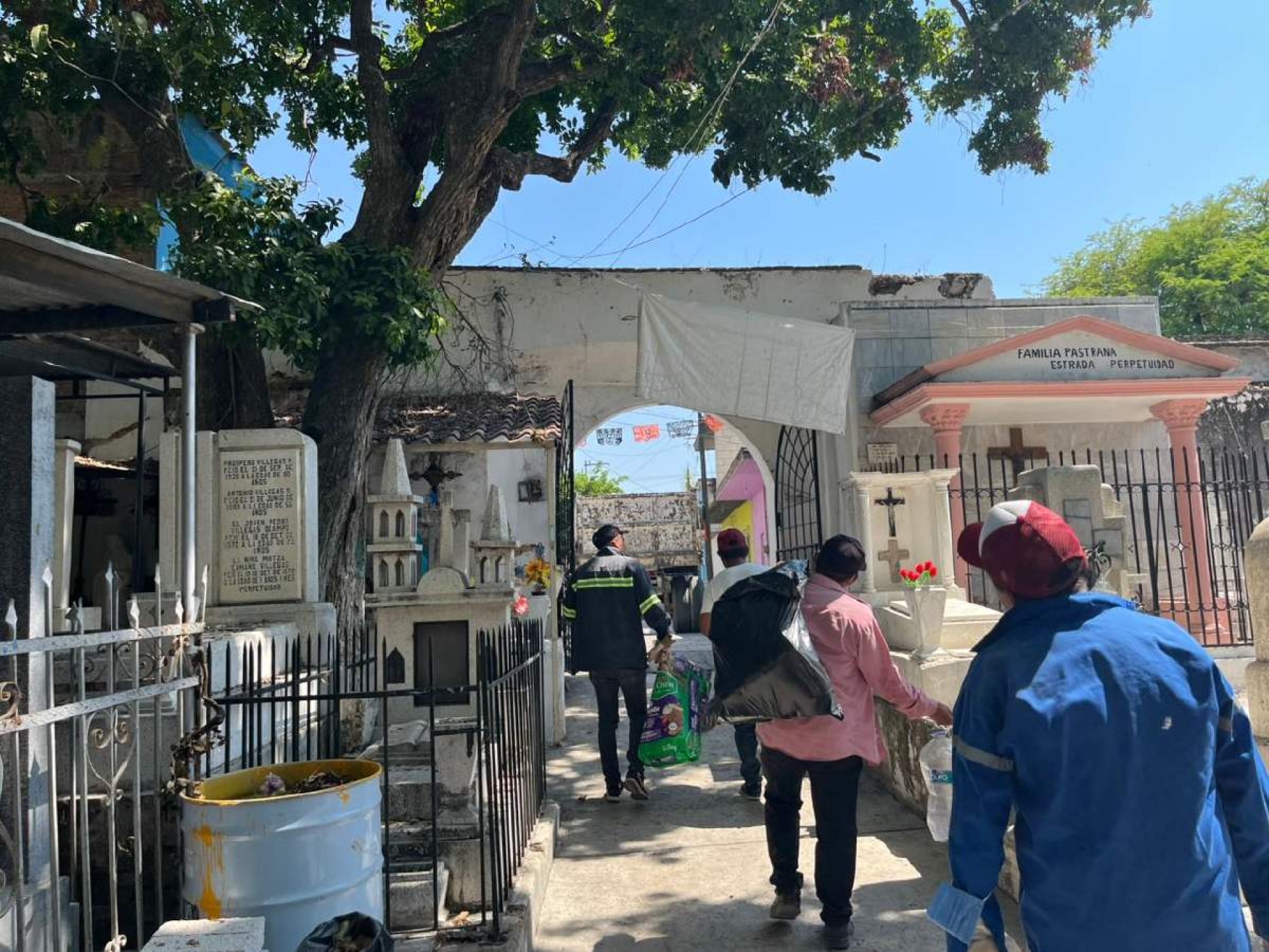 Comienza limpieza de panteones en Jojutla