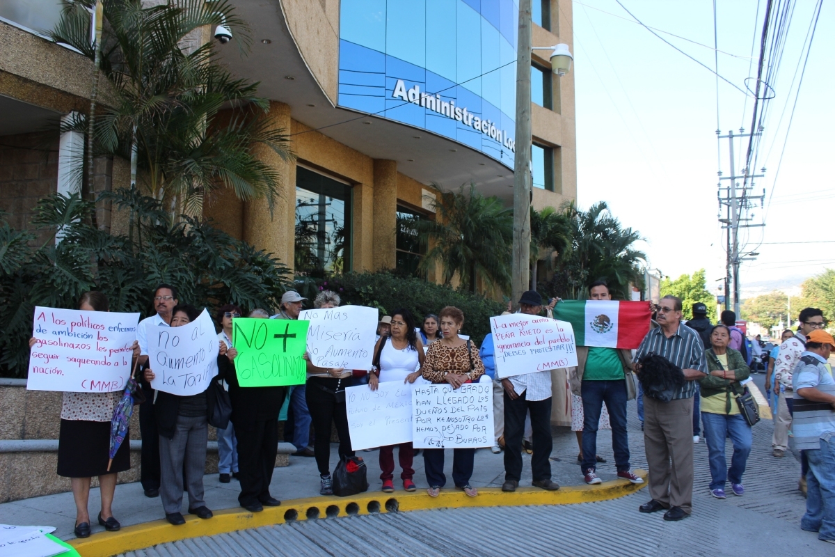 Continúan protestas contra los aumentos