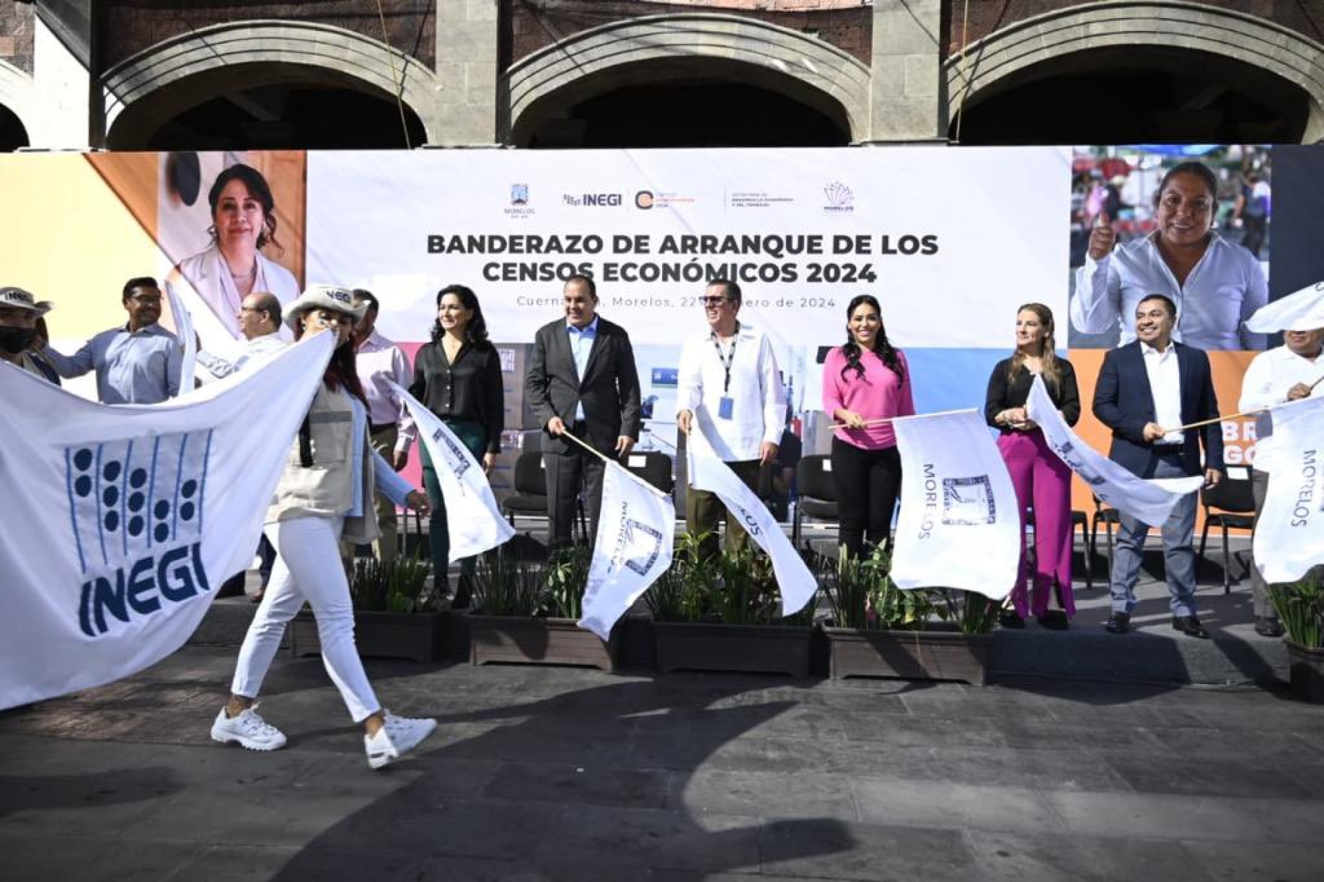 Preside gobernador ceremonia de banderazo de inicio de 'Censos Económicos 2024'