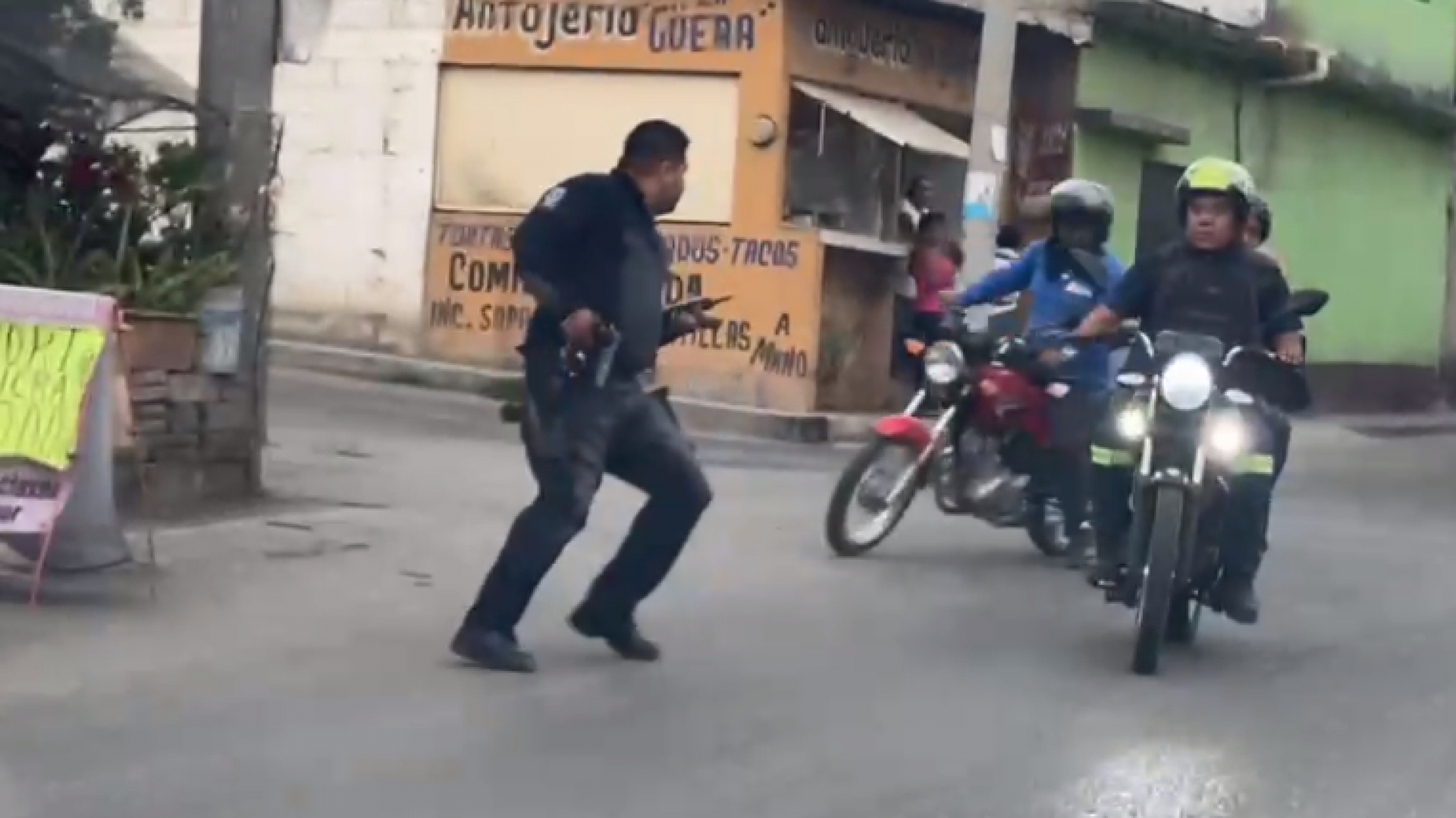Movilización policiaca en Tlahuapan, tras robo de motocicleta