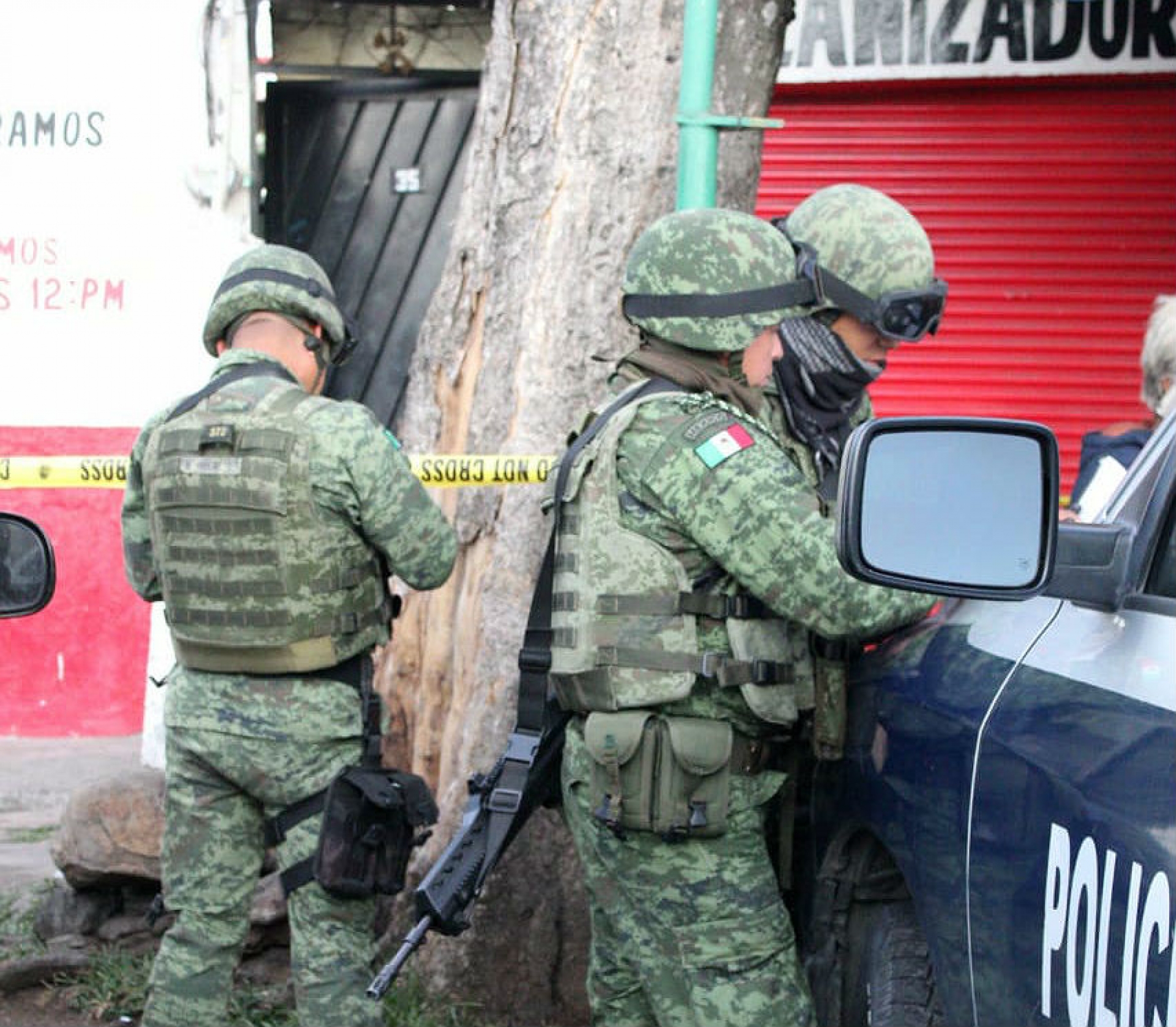 Hallan dos cadáveres calcinados en una vivienda, en la Barona