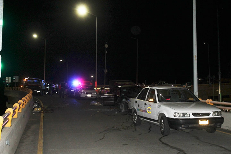 Un muerto y dos heridos, saldo de un choque en Cuernavaca