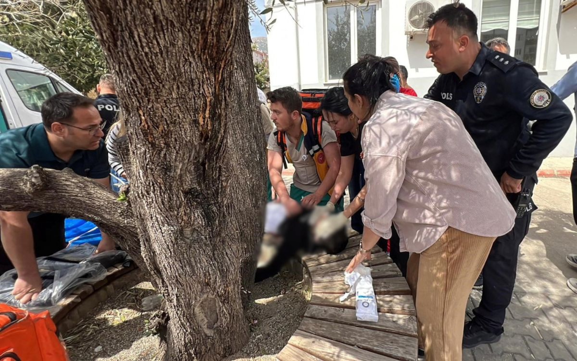 Tiroteo en escuela de Turquía deja nueve muertos y trece heridos