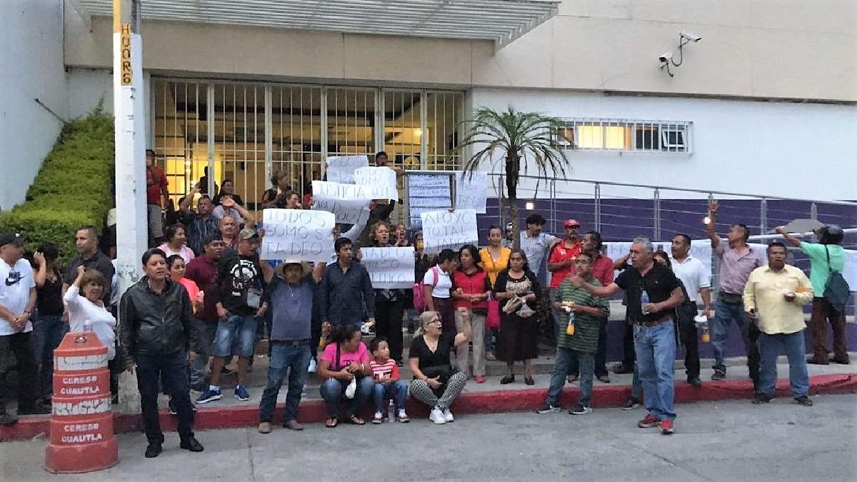Instalan plantón ante juzgados por encarcelamiento de exalcalde