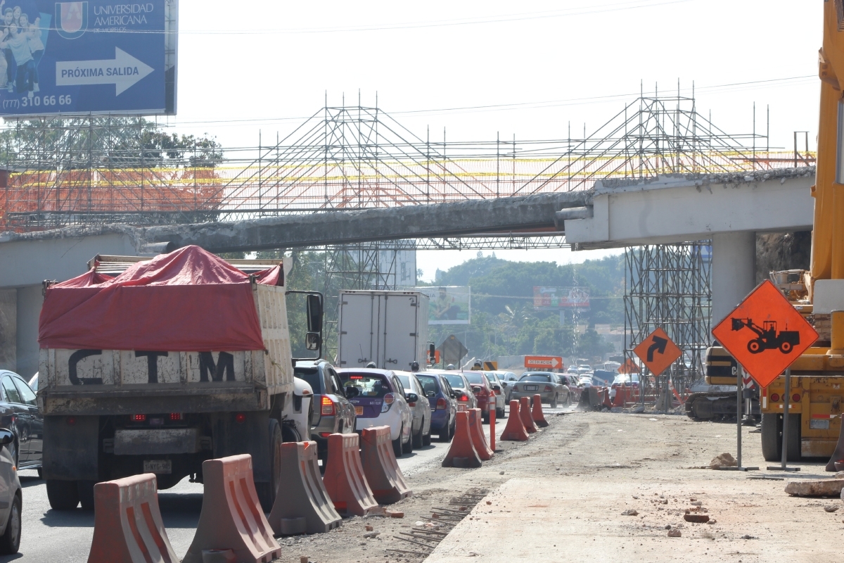 Inició la demolición del puente Las Águilas