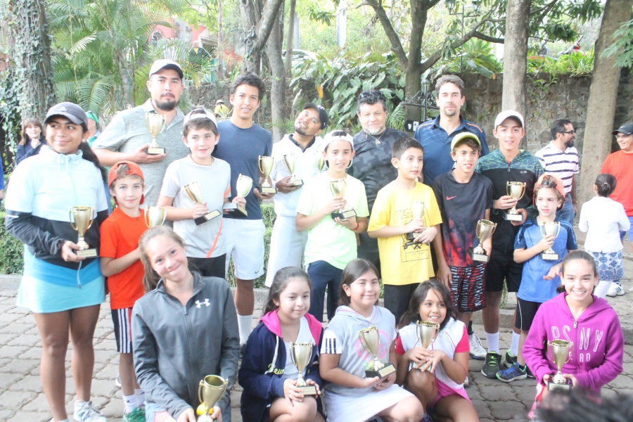 Surgen campeones de la Copa Farmapronto de Tenis