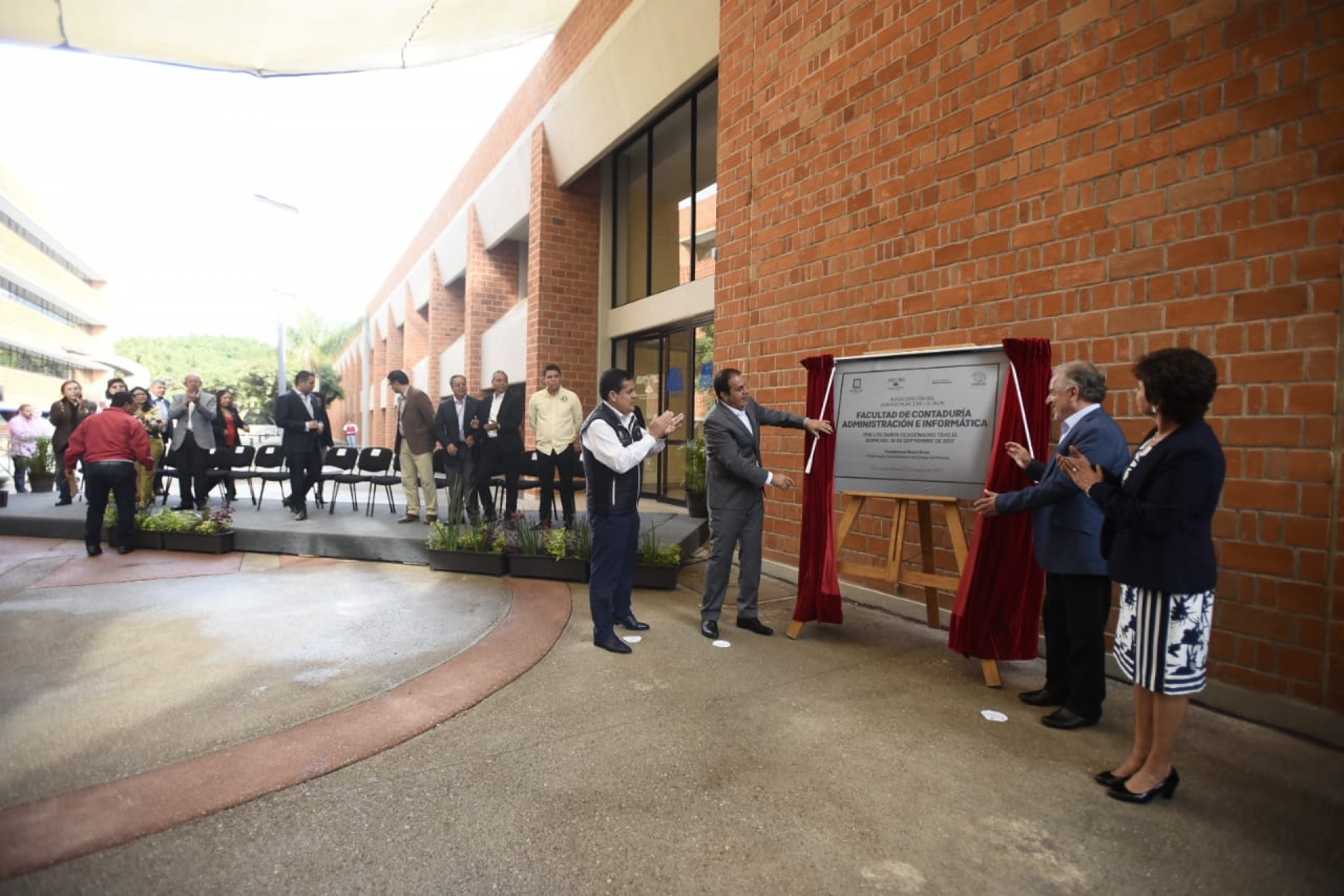 Inaugura gobernador el nuevo edificio de FCAeI de la UAEM