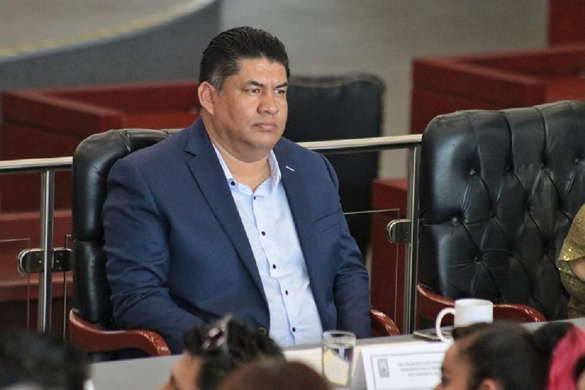 Los diputados quieren aumentar su presupuesto
