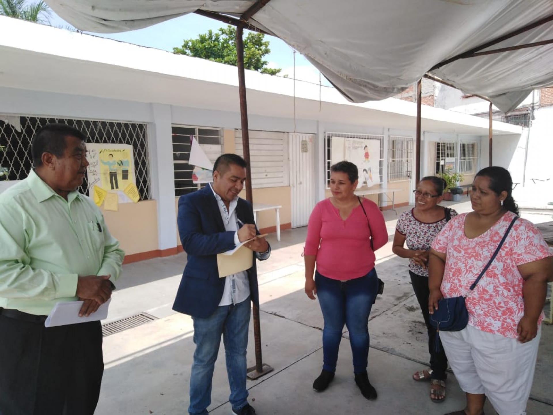 Se reúne Alfonso Sotelo con maestros jubilados y pensionados