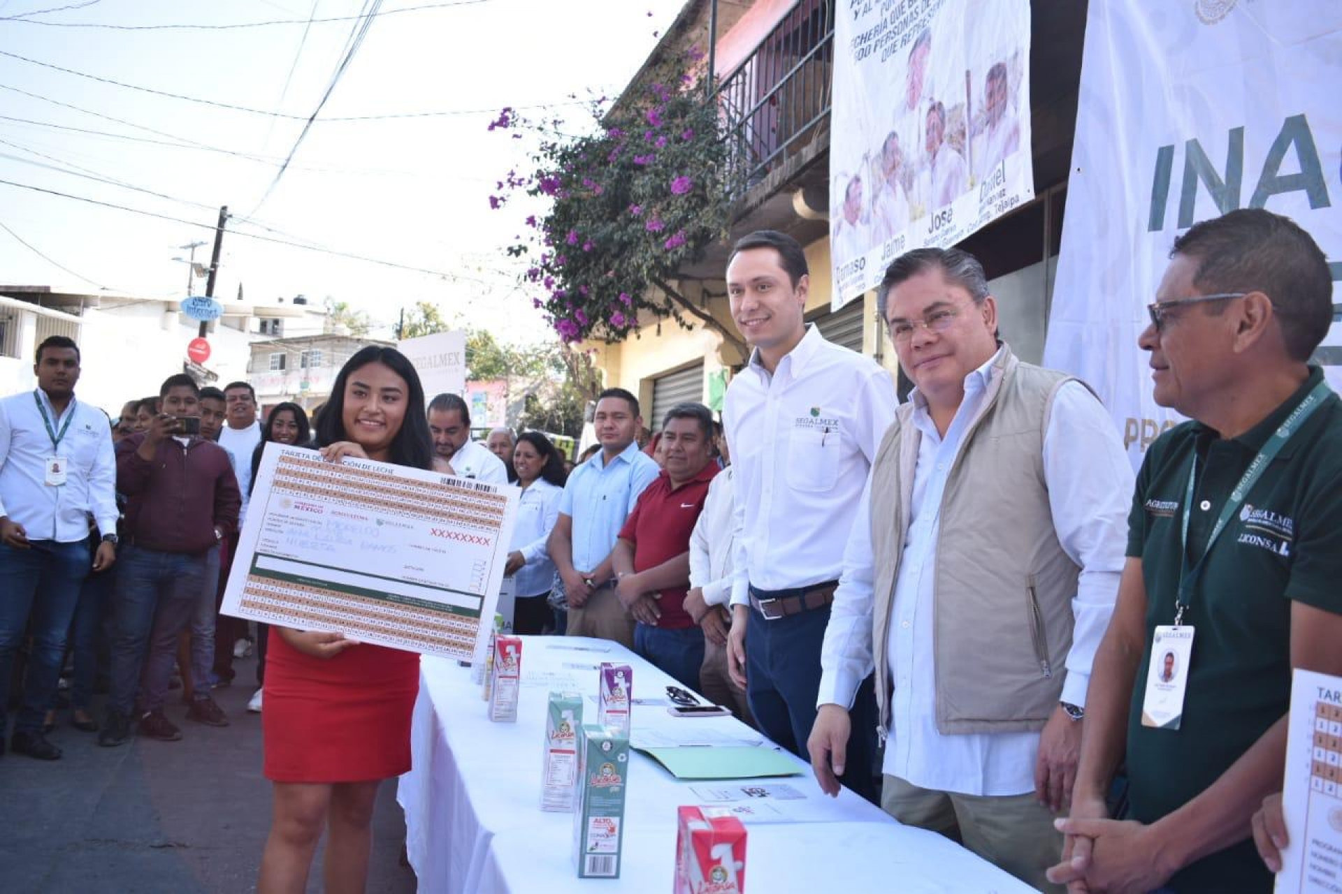 Gestionan autoridades de Jiutepec apertura de lechería Liconsa