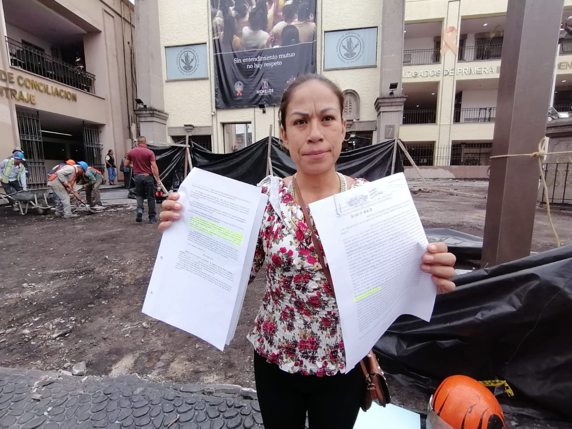 Denuncia madre presuntas irregularidades en el juicio por la tutela de su hija