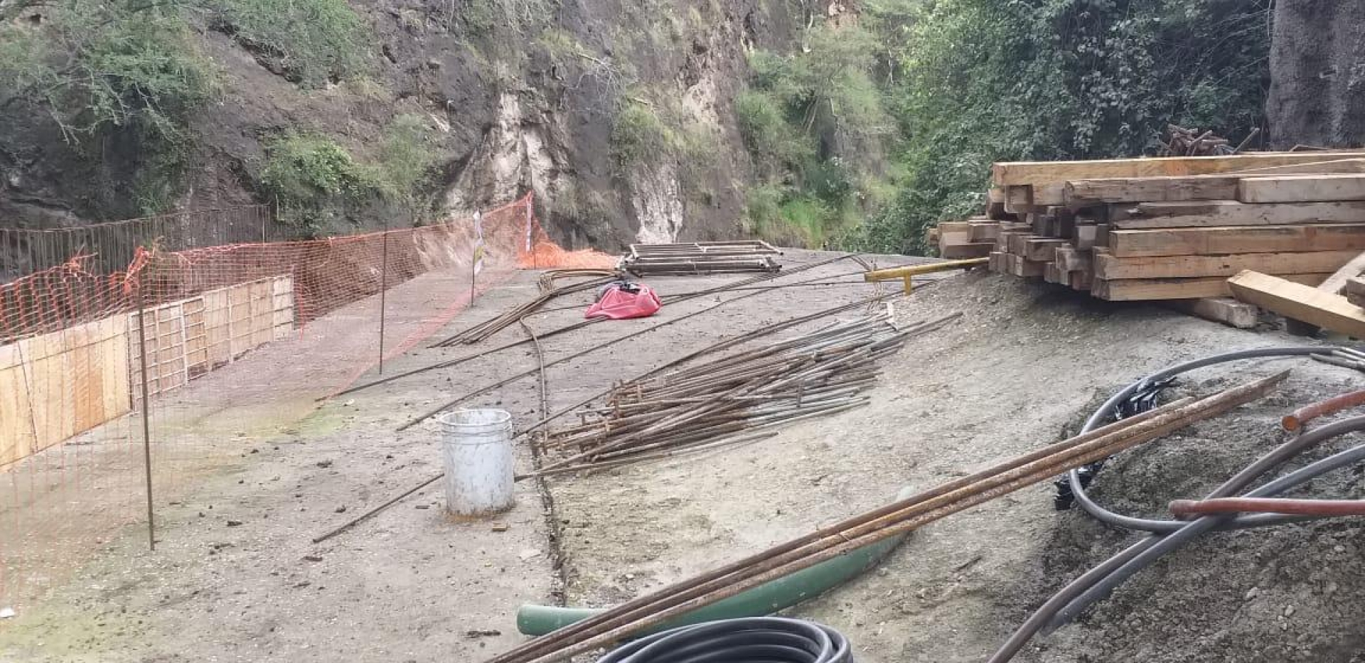 Hallan restos humanos dentro de una bolsa de plástico, en Tlayecac
