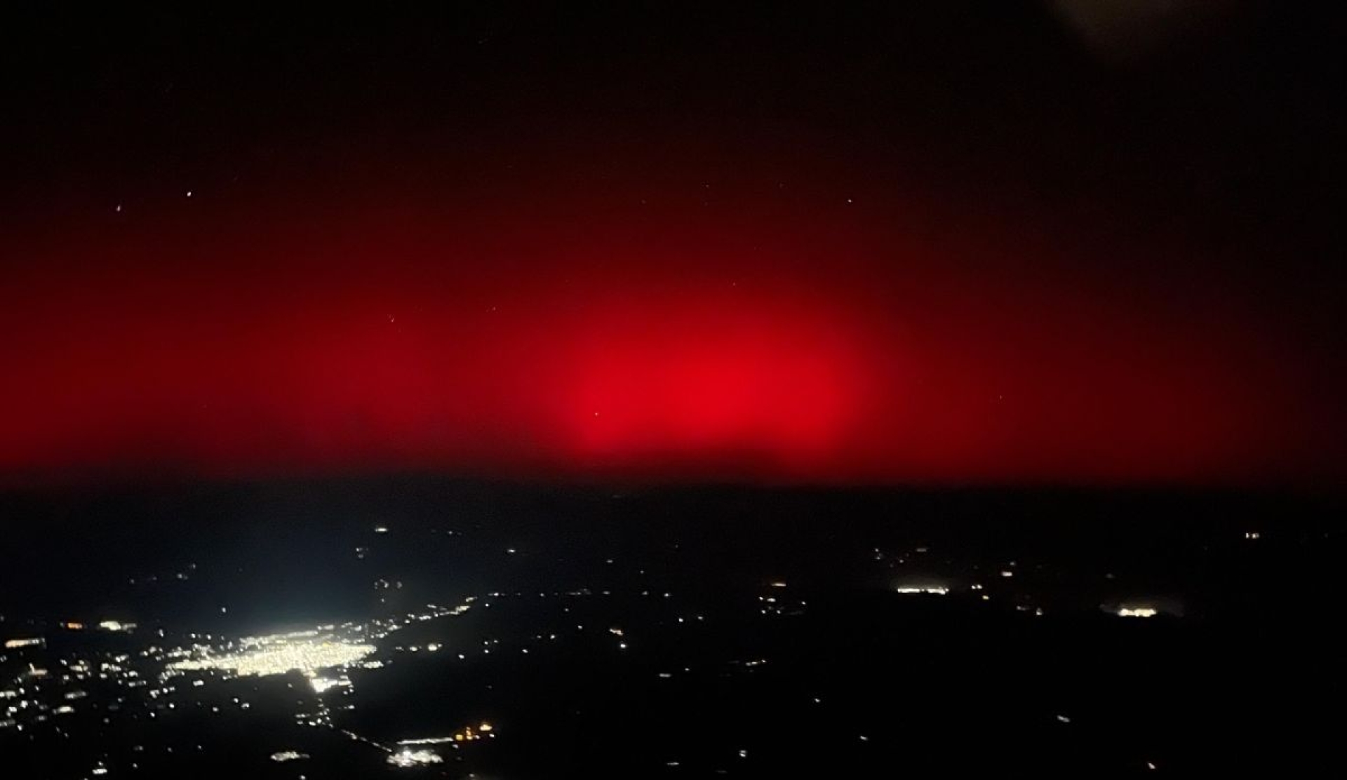 Auroras y apagones a las 11:11 sorprenden a México por tormenta solar