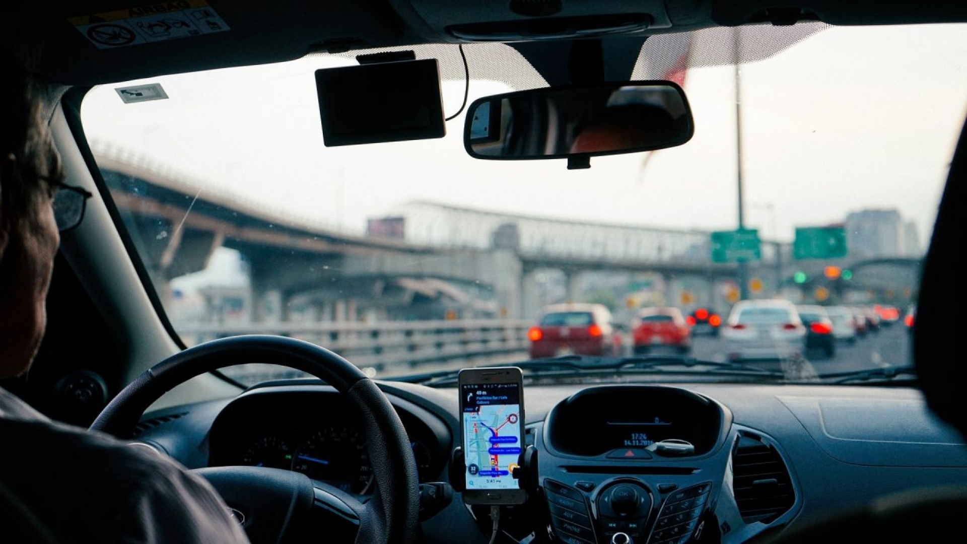 Conduce de 10 en la ciudad con estos consejos