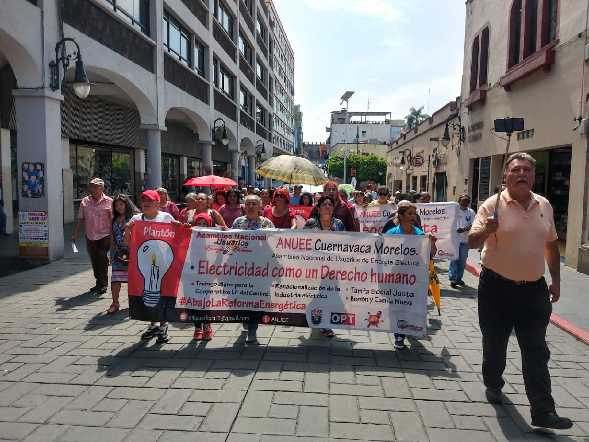 Se manifiesta la ANUEE en Cuernavaca