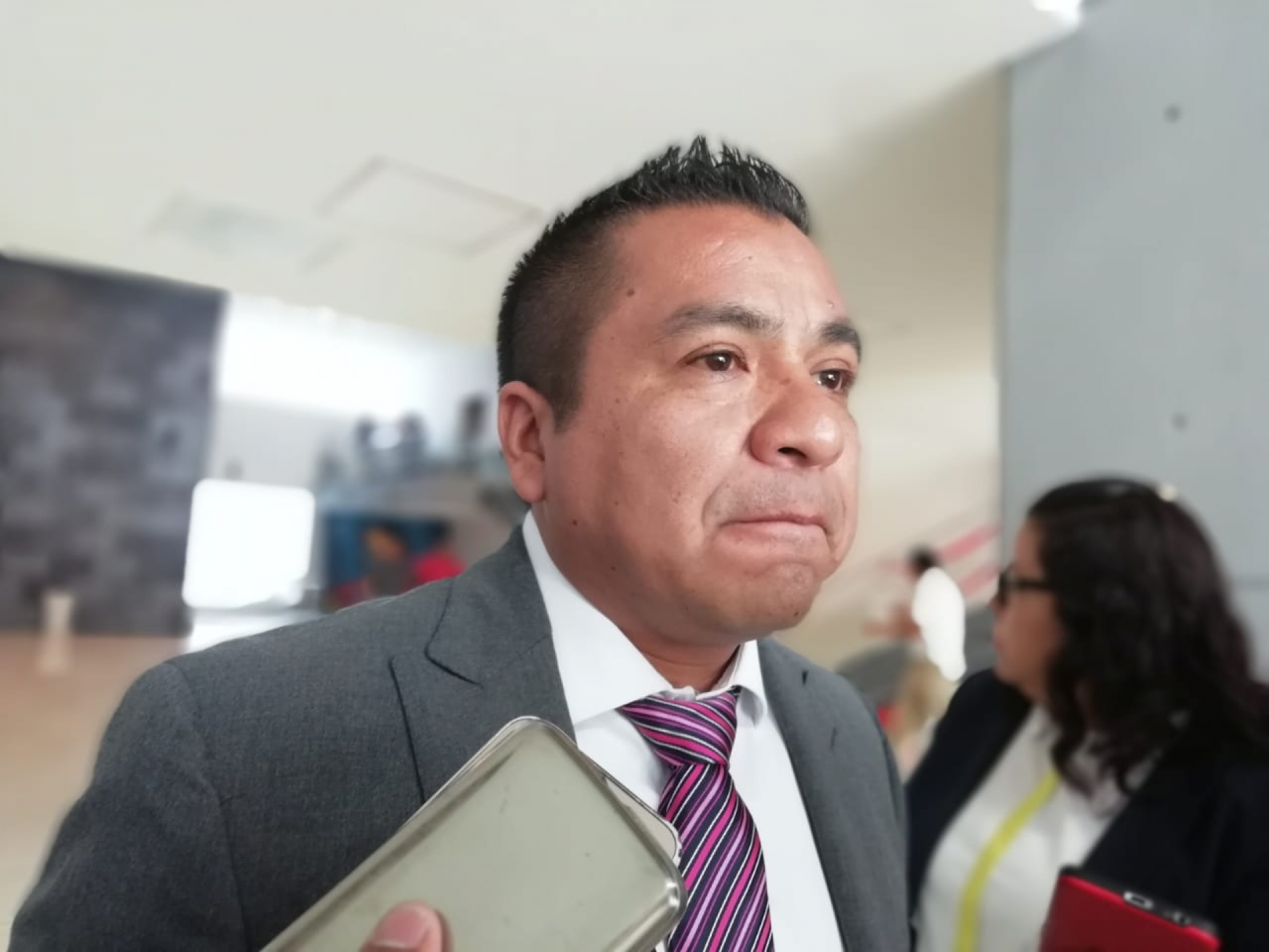 Confirma legislador que nómina del Congreso 'se infló'