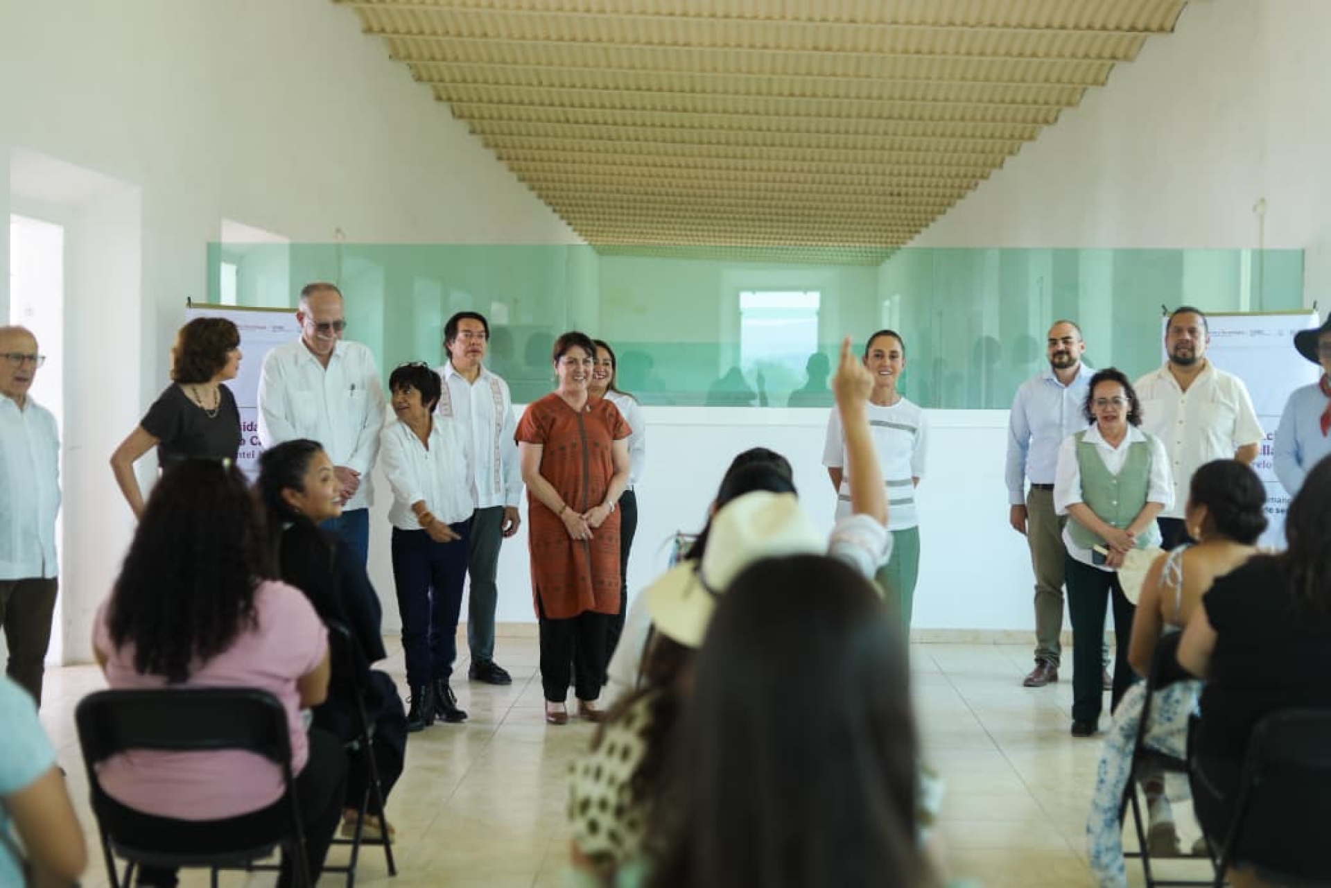 Recorren Margarita González Saravia y Claudia Sheinbaum Universidad Nacional Rosario Castellanos en ex hacienda de Chinameca