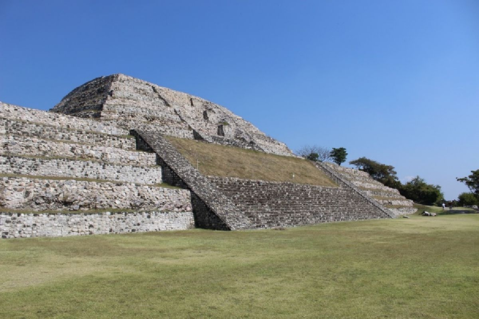 Cerrará INAH zonas arqueológicas de Xochicalco y El Tepozteco, el 21 y 22 de marzo