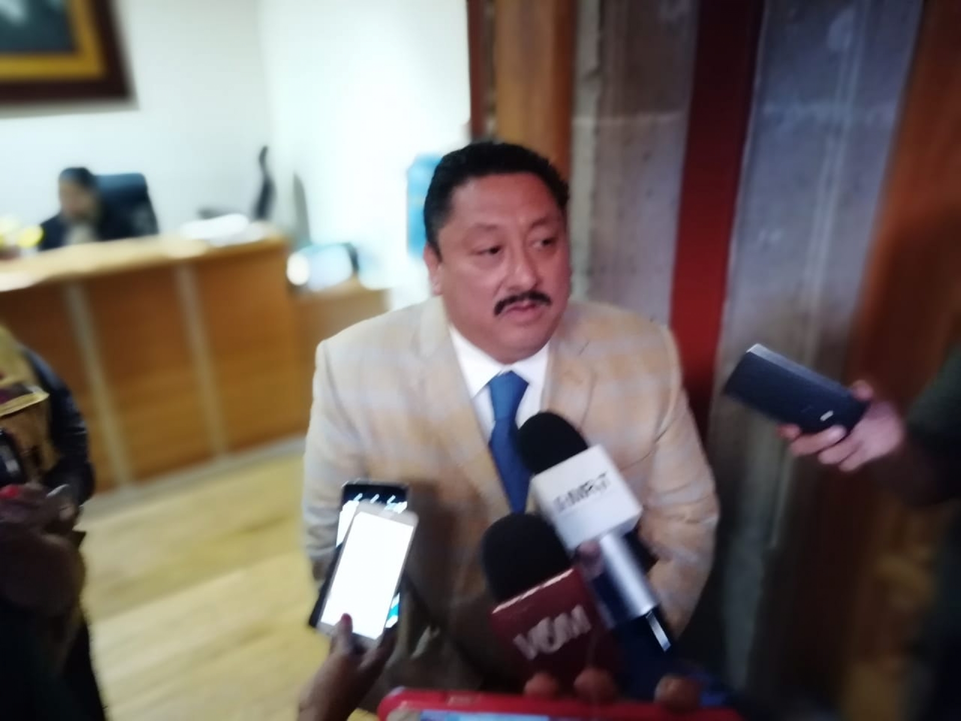 Acude titular de FGE con autoridad estatal a solicitar asignación de recursos necesarios