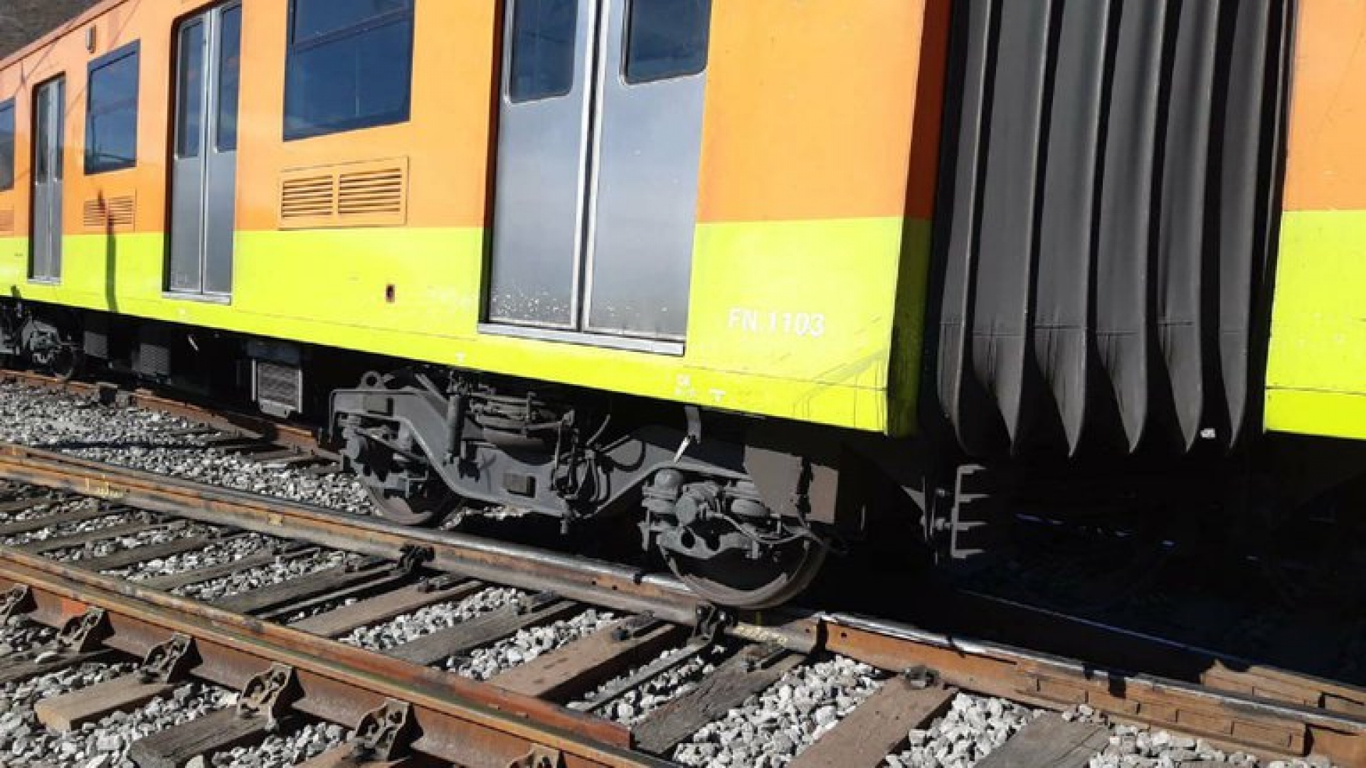 Crisis en el Metro de CDMX: se descarriló un tren de la Línea A