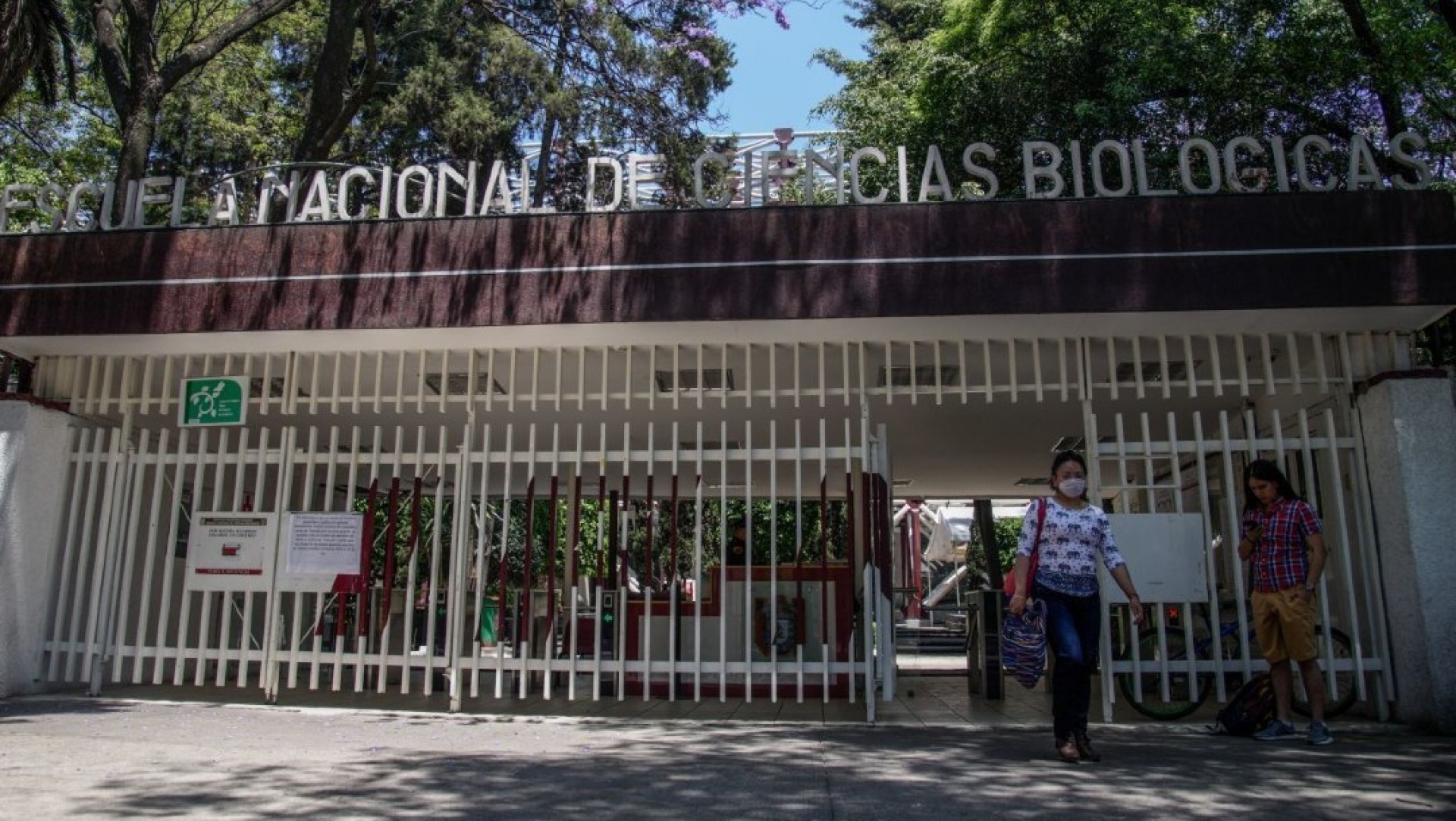 IPN prestará computadoras a estudiantes y maestros para clases en línea