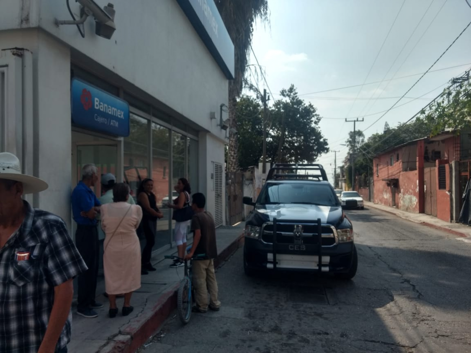 Asaltan sucursal de 'Banamex' en Emiliano Zapata
