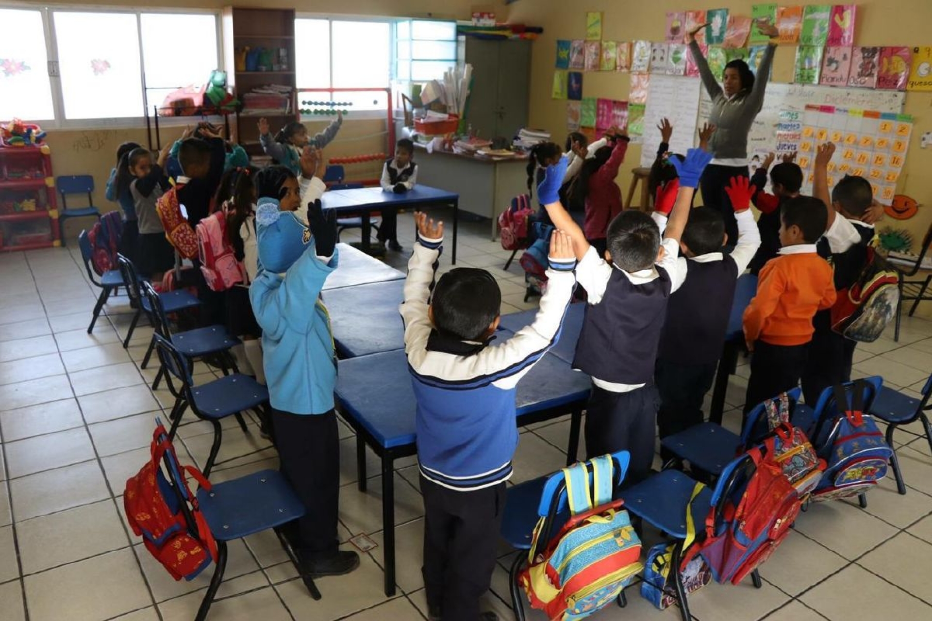 Mañana regresan a clases cerca de 400 mil estudiantes de educación básica