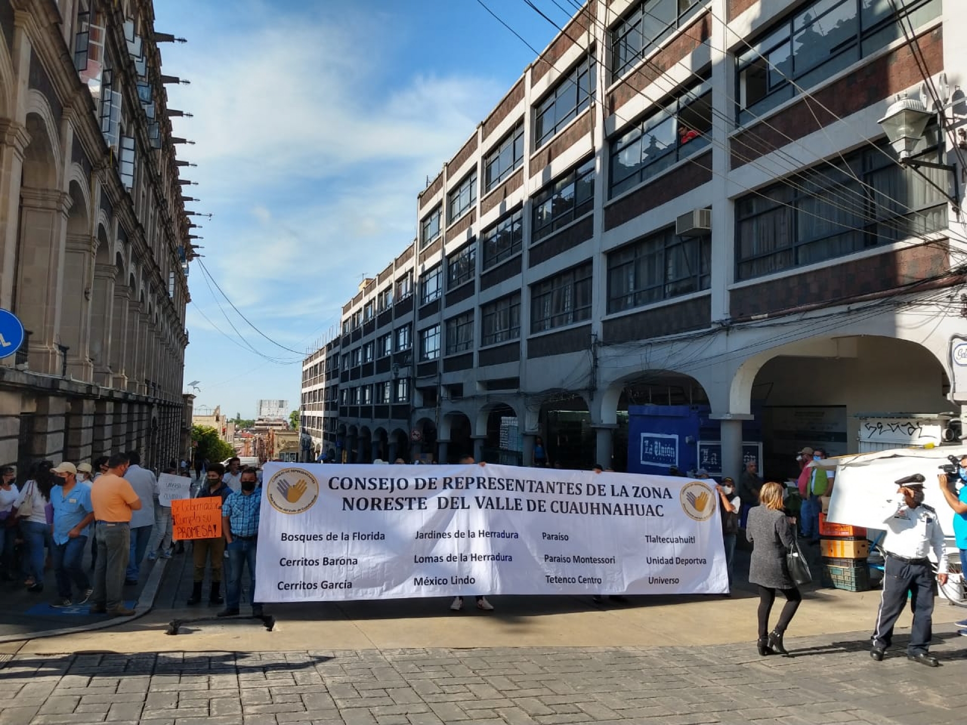 Se manifiestan en demanda de obras en colonias populares