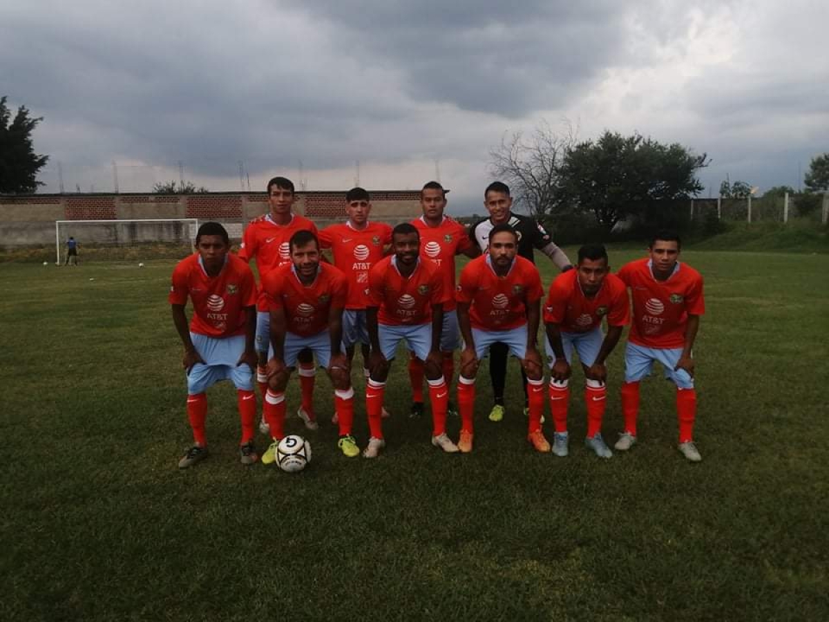 Los visitantes dominaron en los partidos de ida