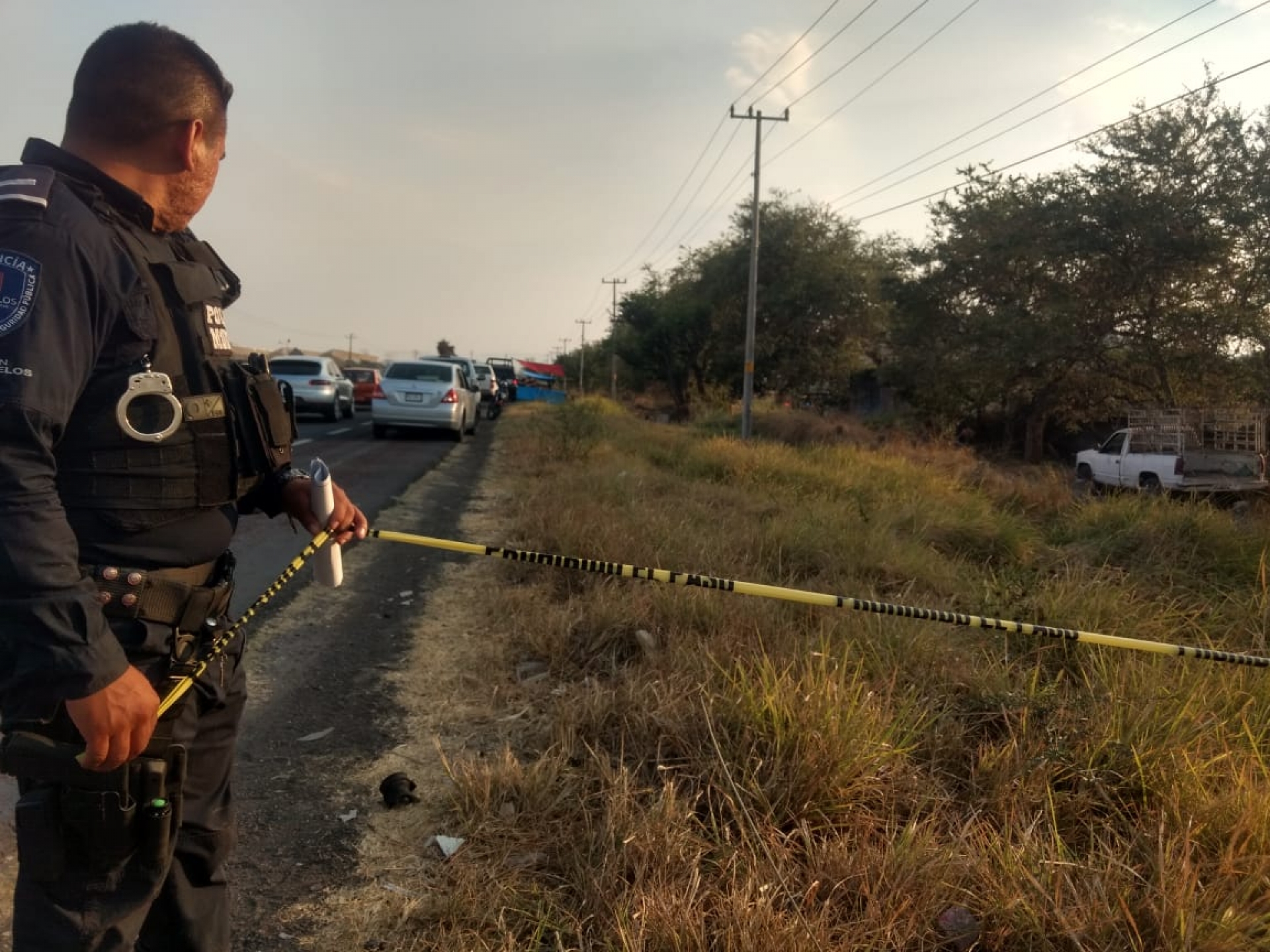 Hallan el cuerpo sin vida de una niña en una parcela, en Temixco