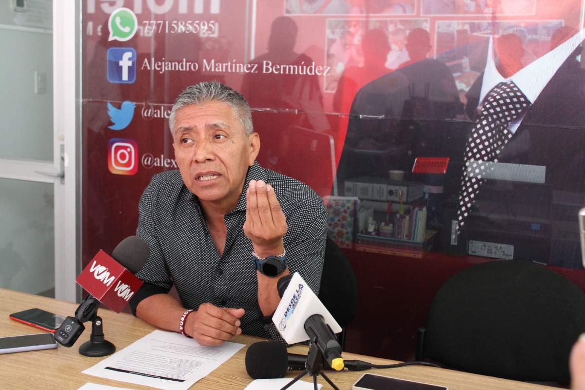 Reconoce diputado error presupuestal