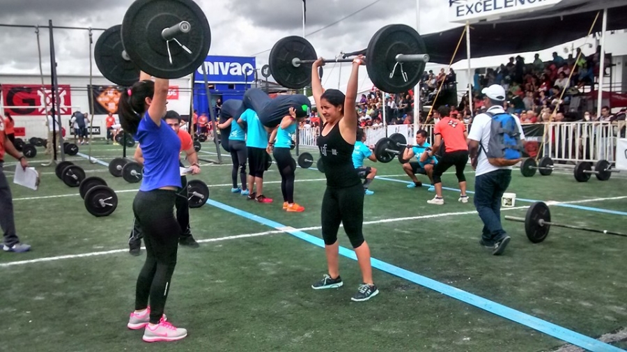 Exhiben su fuerza en el Wod Zone de crossfit