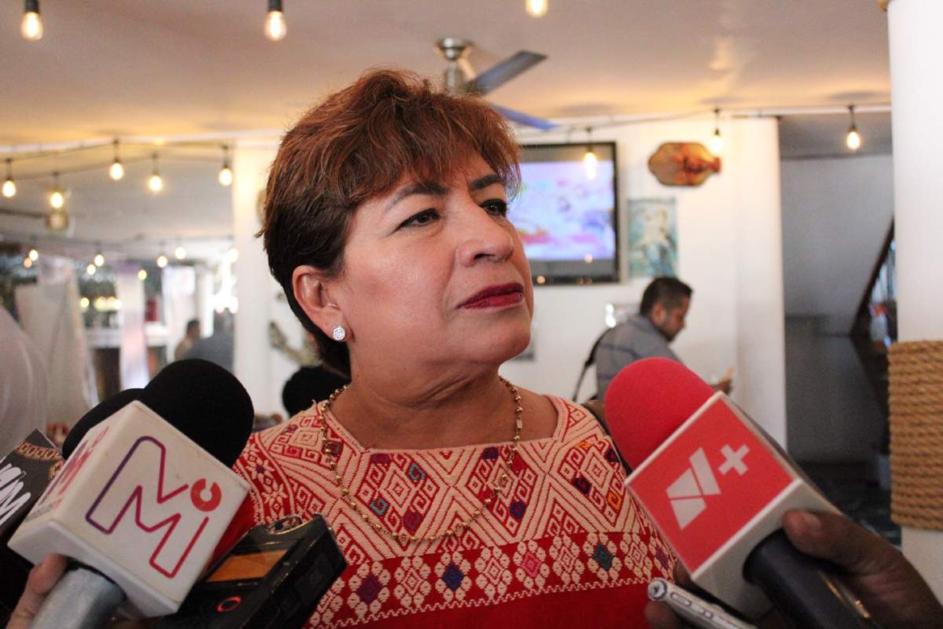 Reportan afluencia de visitantes al alza en día de muertos