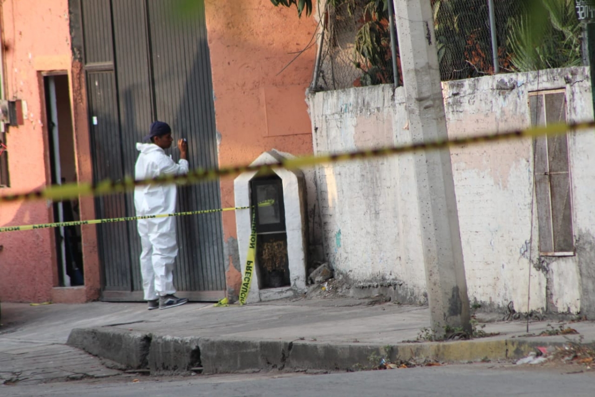Un hombre y dos mujeres fueron atacados a tiros en la colonia Satélite