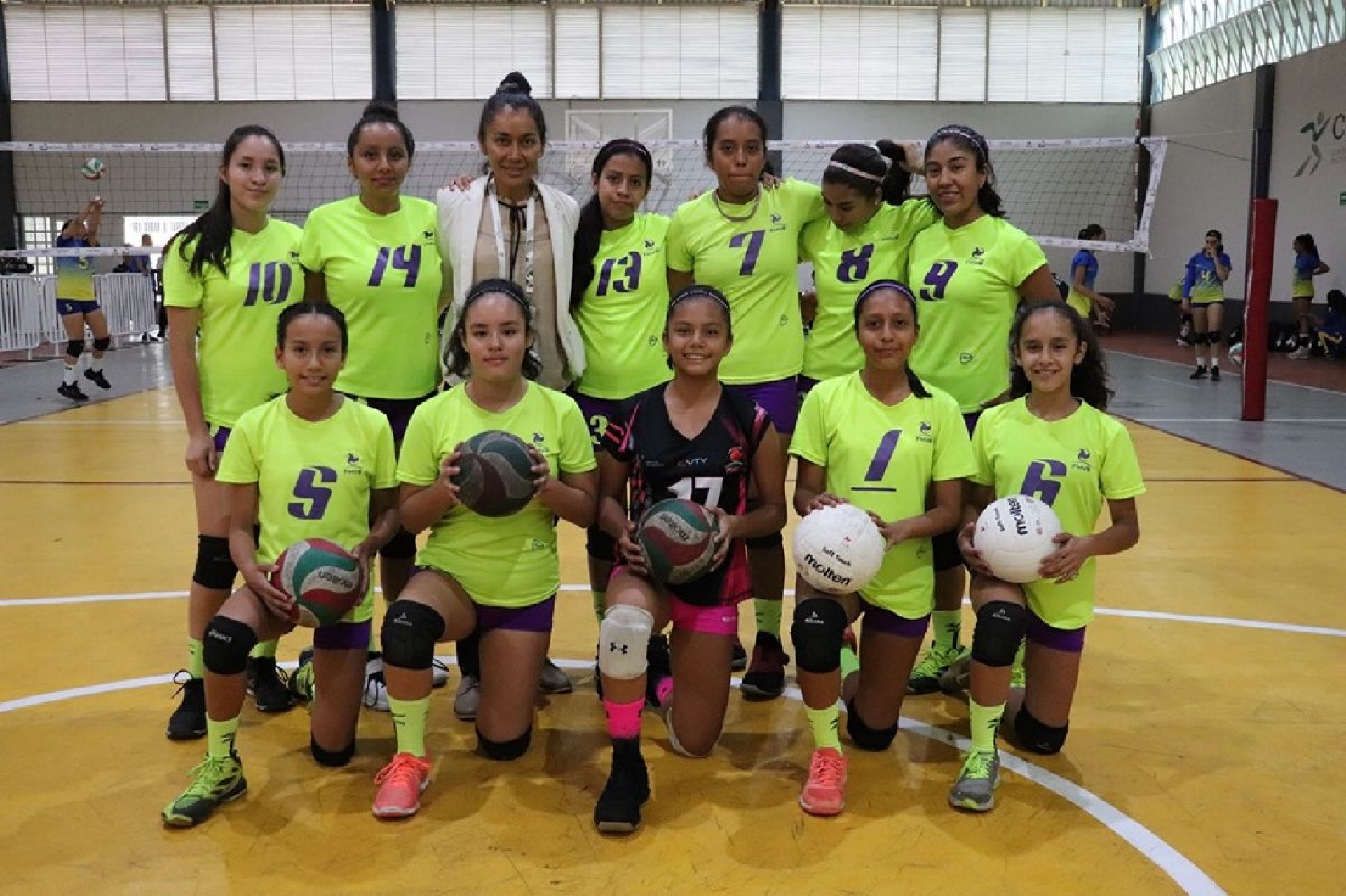 Voleibol de sala debuta con el pie izquierdo