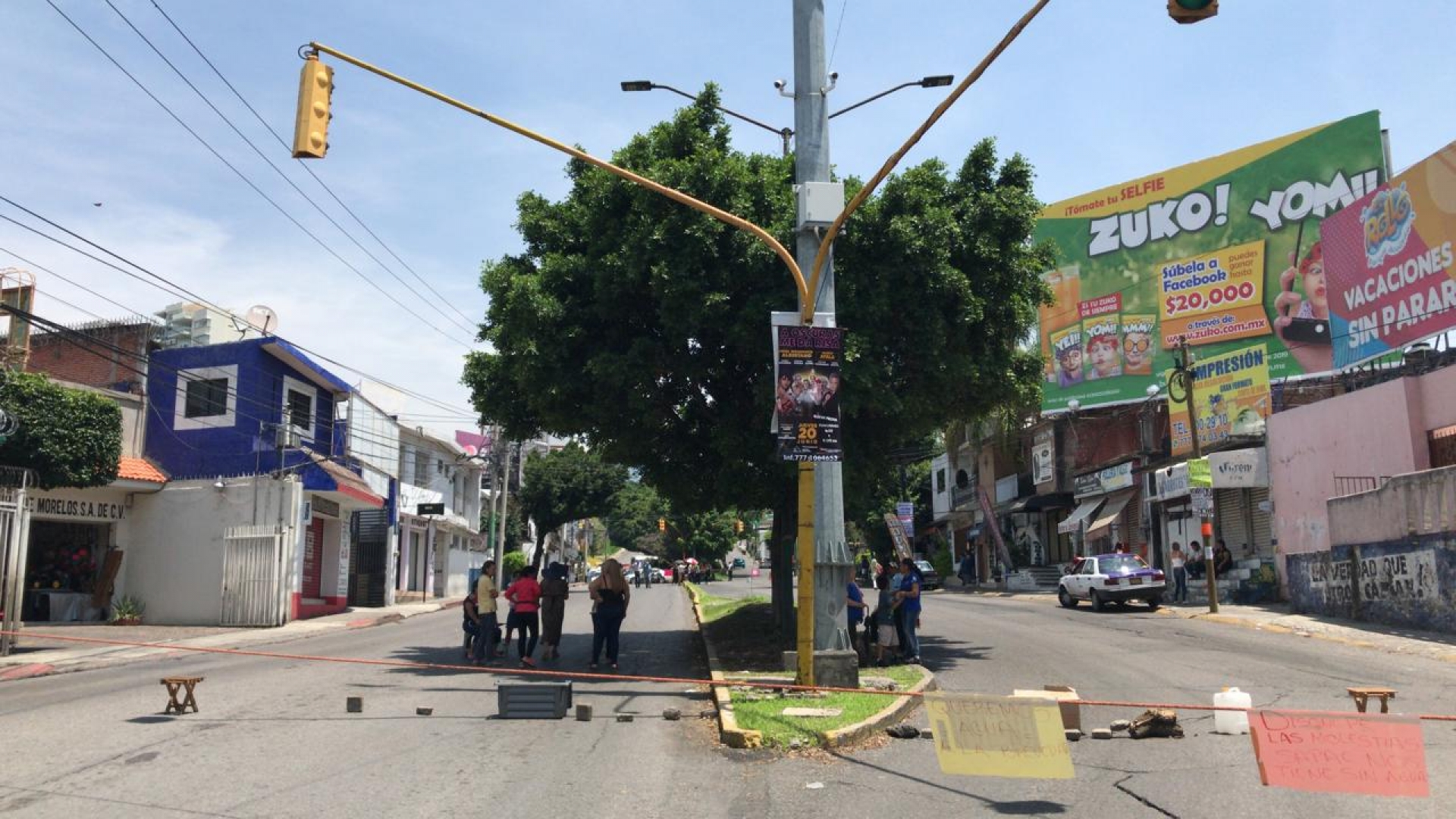 Vecinos de Lomas de la Selva se manifiestan por la falta de agua potable