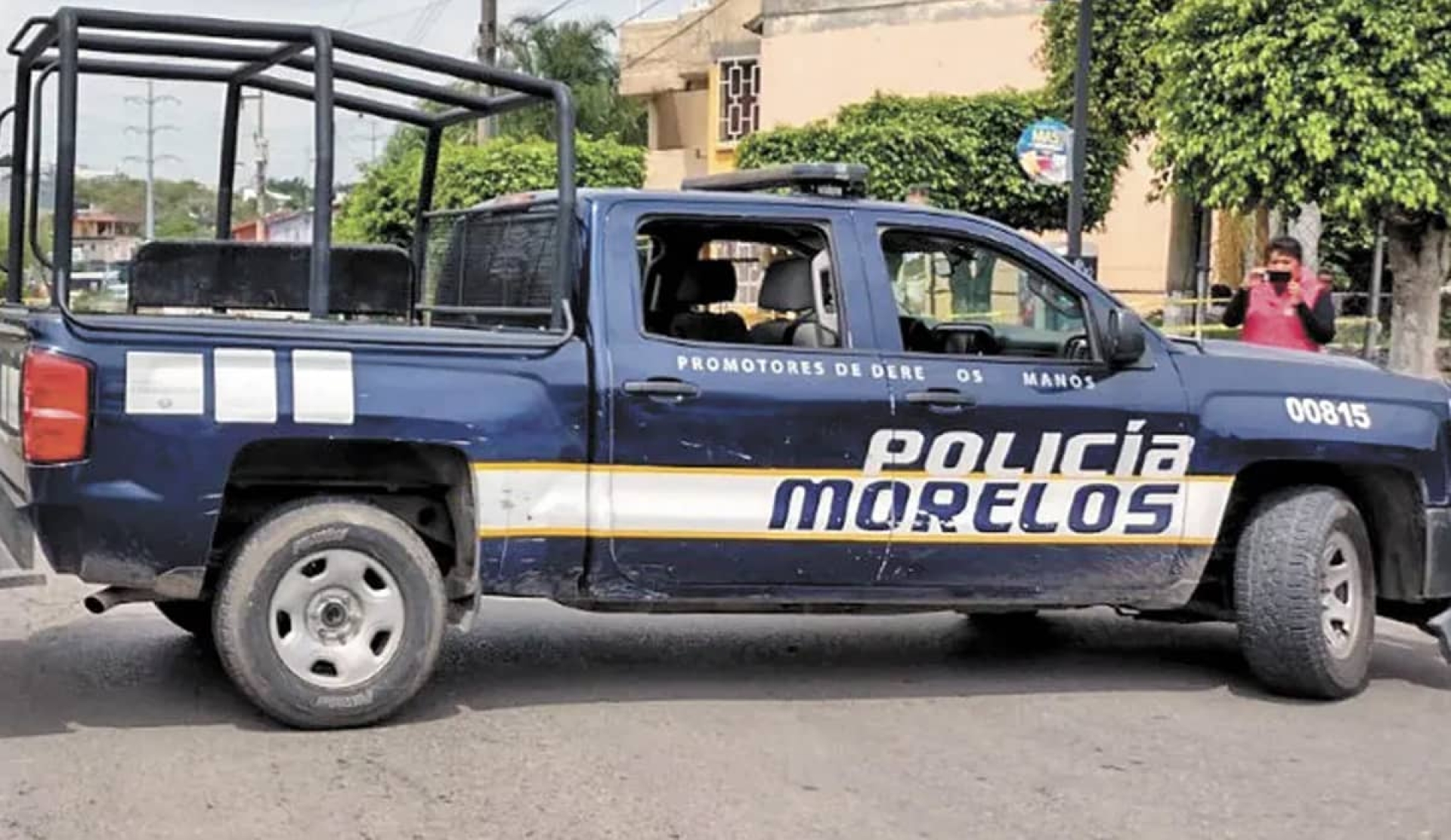 Le robaron una camioneta a punta de pistola