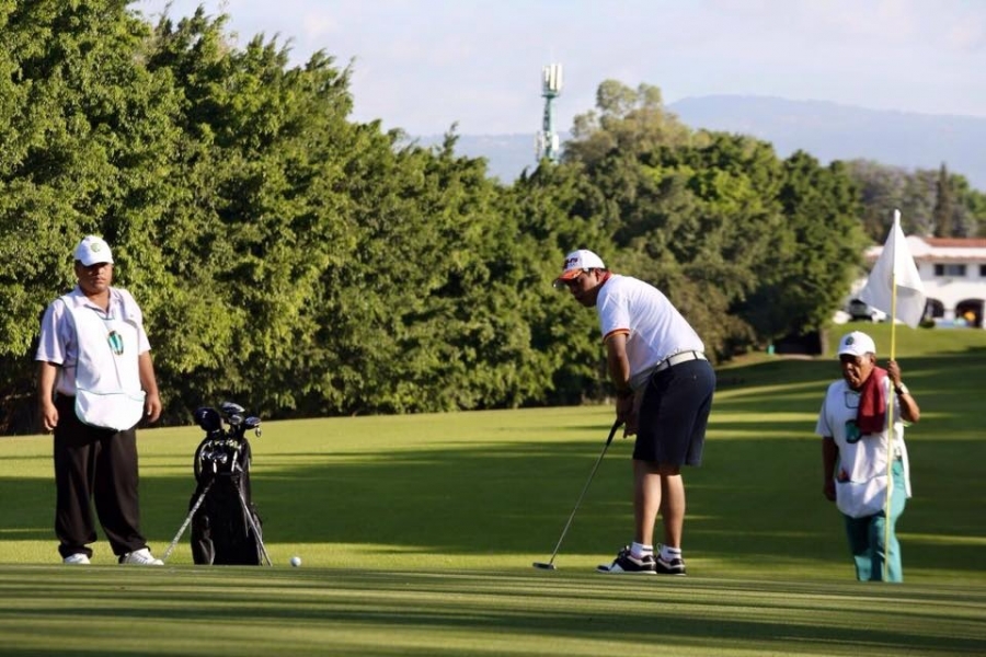 Se definirán campeones en el torneo de la Semana Mayor de golf
