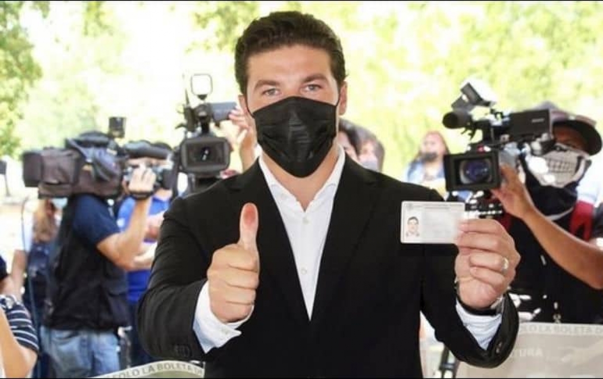 Samuel García emite su voto y dice que será un gran día para Nuevo León