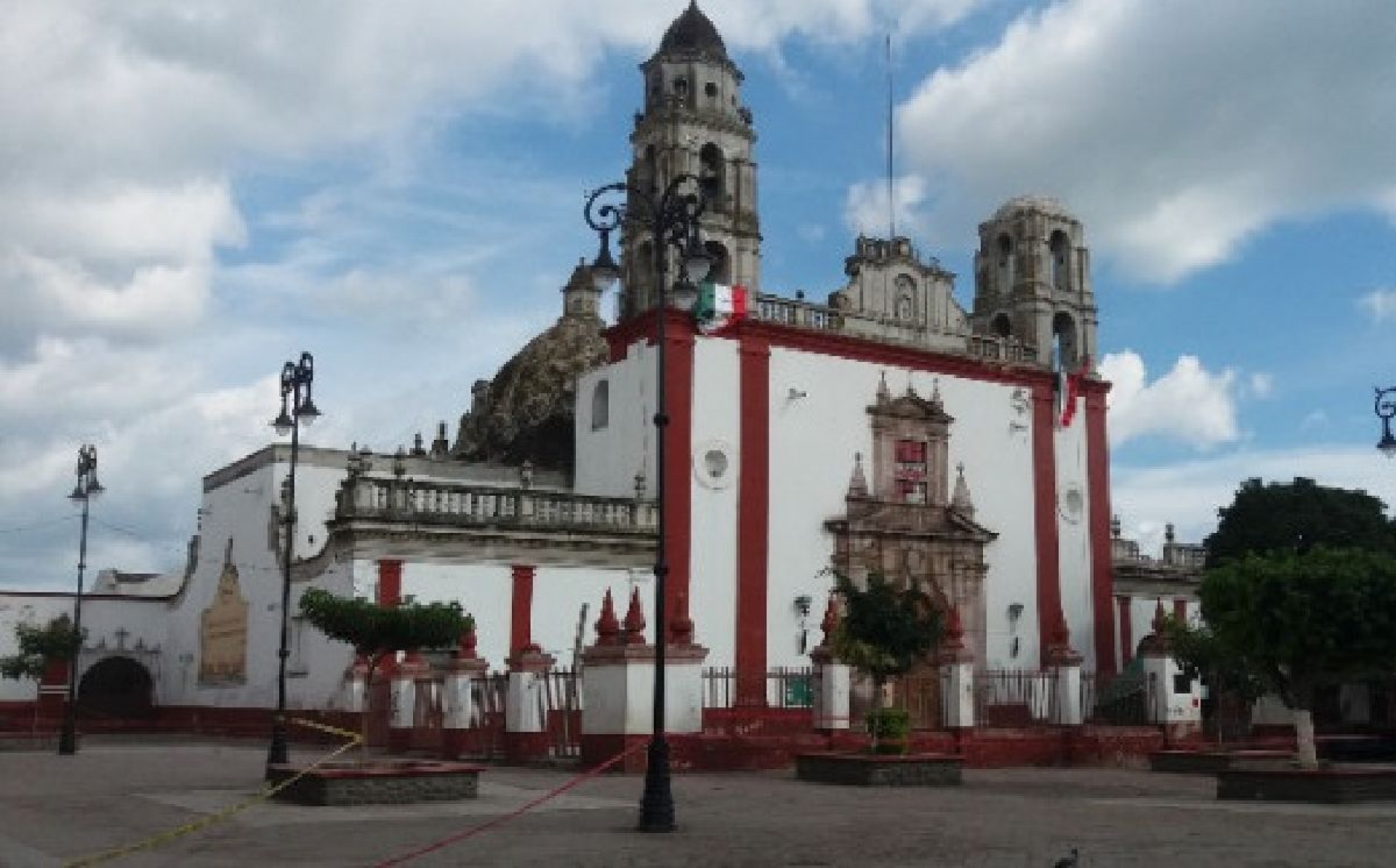Anuncian construcción de techumbre en iglesia de Santiago Apóstol dañada por el 19-S